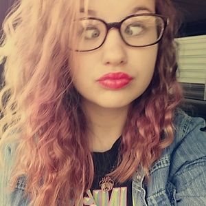 Meet your Posher, Naomi